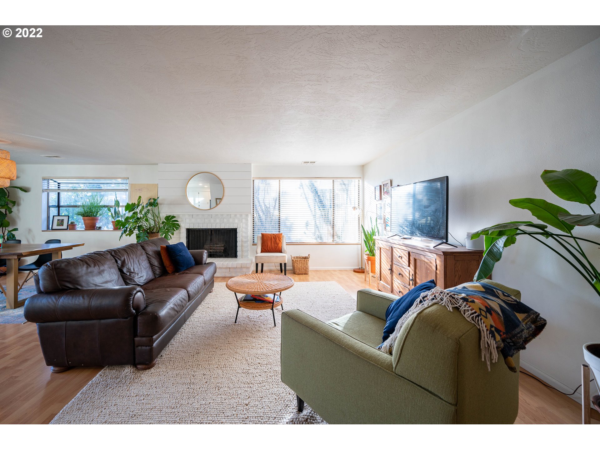 1355 Debrick Road Eugene, OR 97401 - Photo 2 of 25 Gallery Image 2