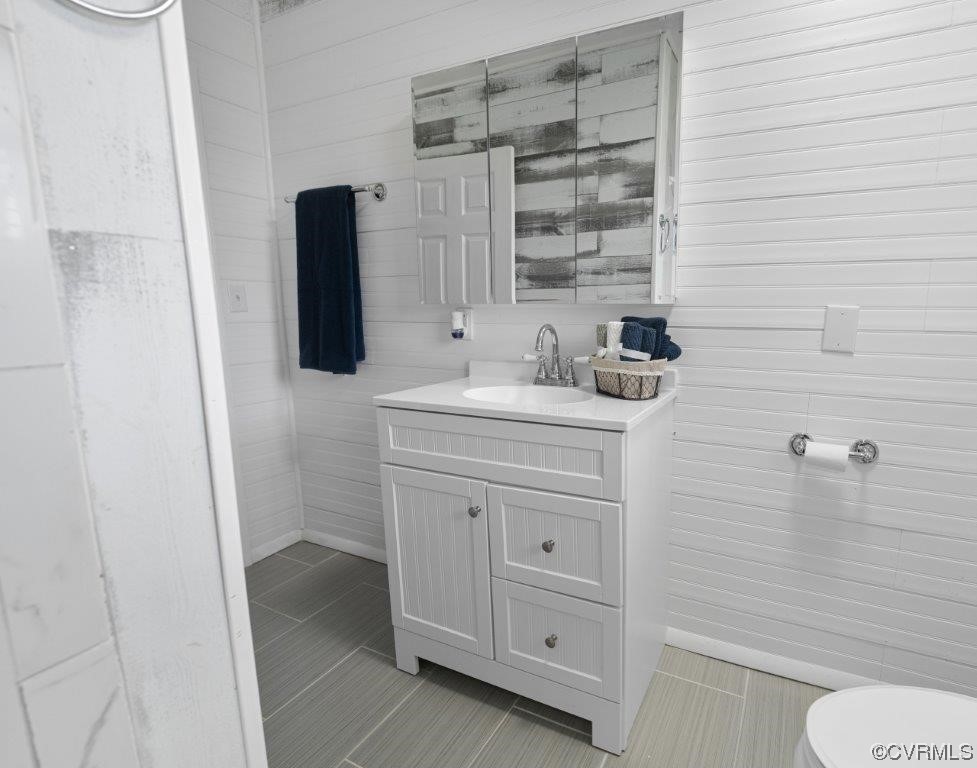 134 Ampthill Road Cartersville, VA 23027 - Photo 35 of 50 a bathroom with a sink toilet and shower