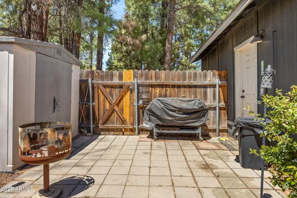 $2,100 | 3361 West Hansen, Show Low, AZ 85901