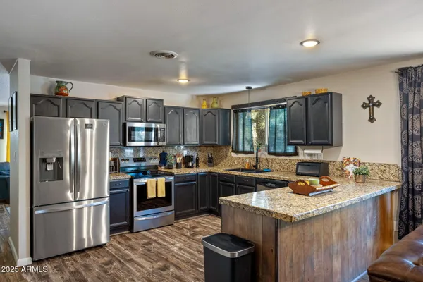$2,100 | 3361 West Hansen, Show Low, AZ 85901
