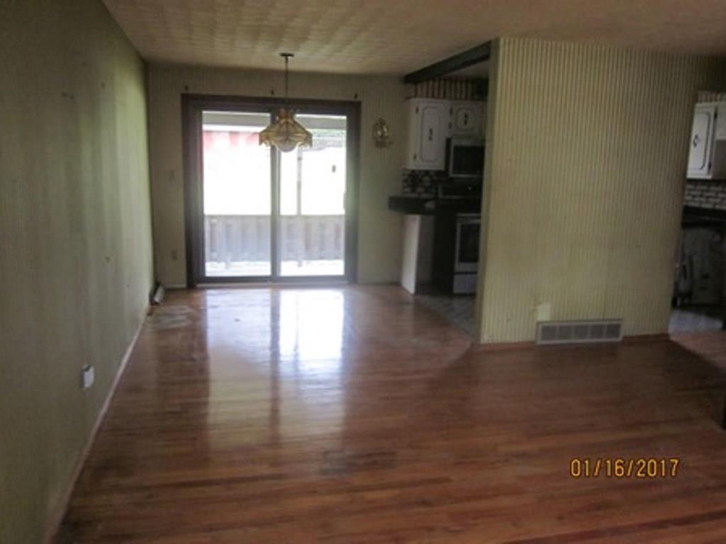 1085 Broughton Road Pittsburgh, PA 15236 - Photo 2 of 13 Gallery Image 2