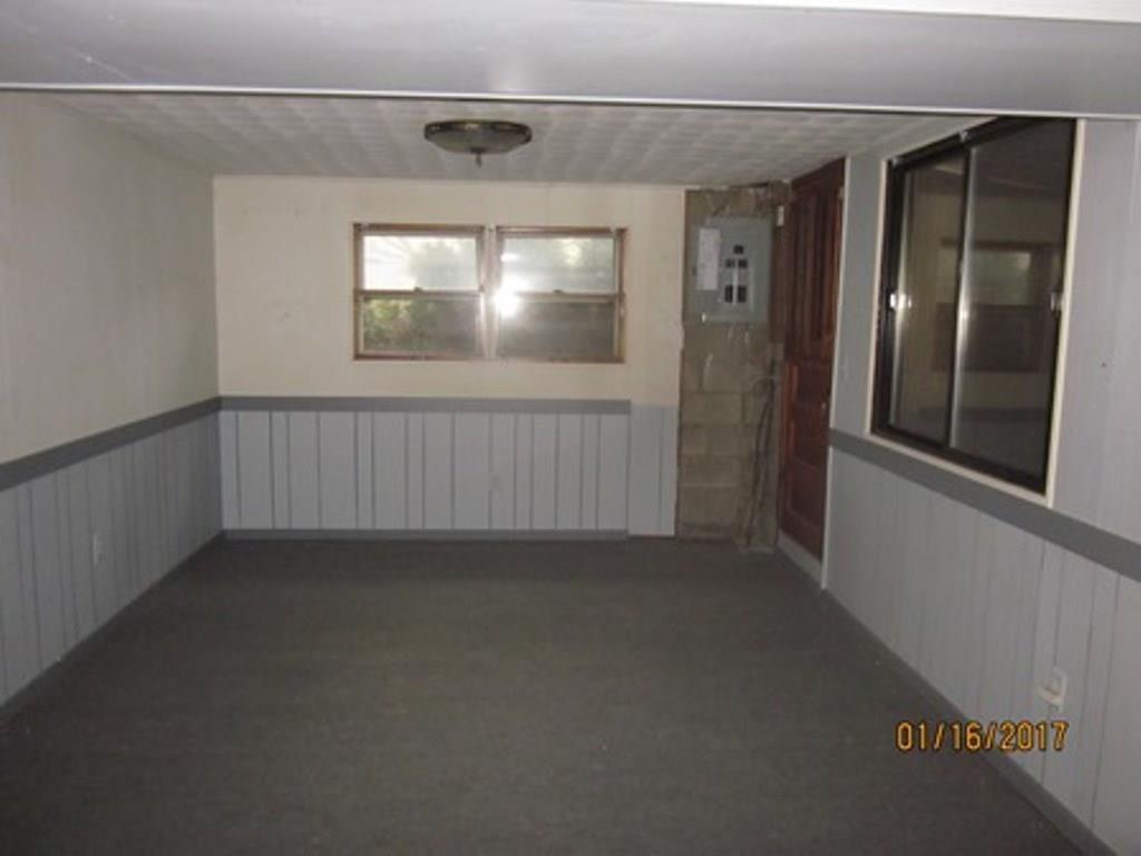 1085 Broughton Road Pittsburgh, PA 15236 - Photo 11 of 13 Gallery Image 11