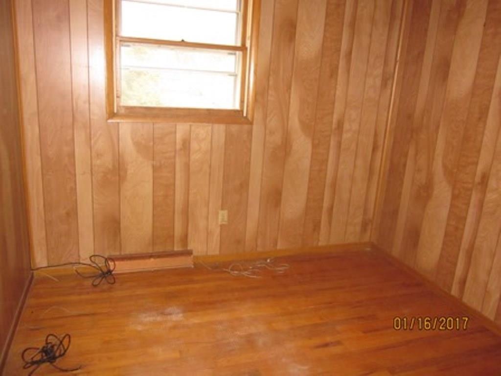 1085 Broughton Road Pittsburgh, PA 15236 - Photo 8 of 13 Gallery Image 8