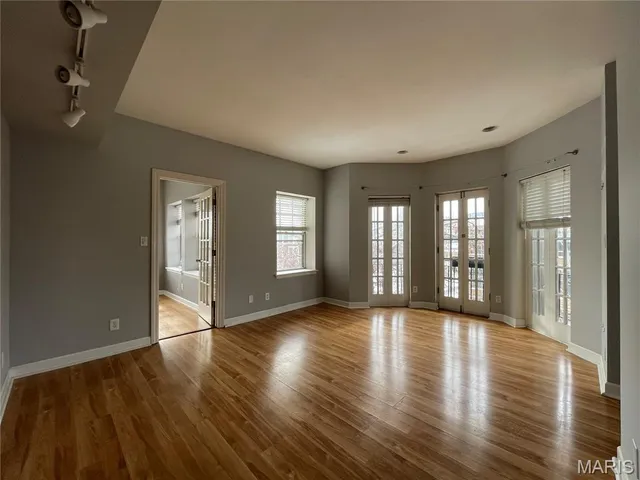 $239,000 | 5621 Waterman Boulevard, Unit 5, St. Louis, MO 63112