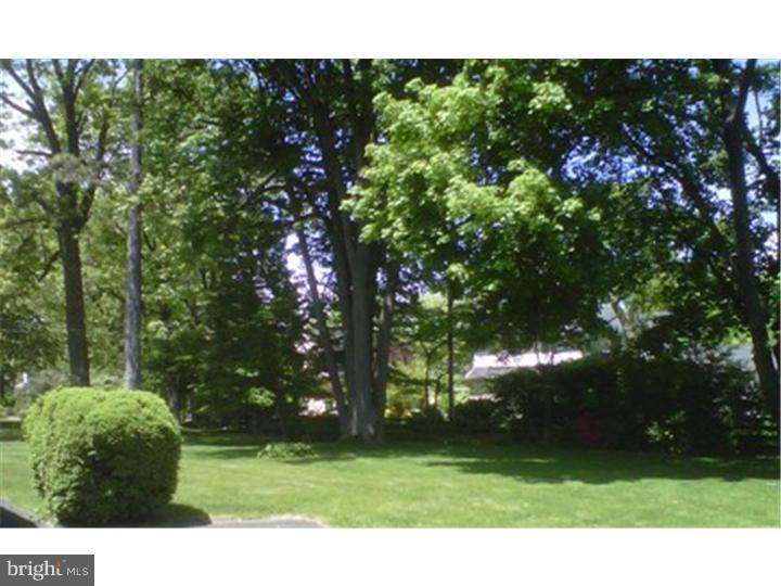 515 Rothbury Road Wilmington, DE 19803 - Photo 5 of 20 Back Yard