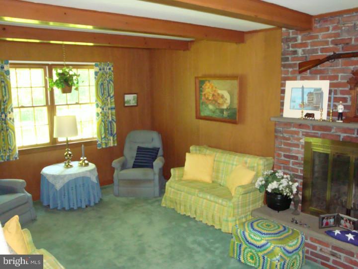 515 Rothbury Road Wilmington, DE 19803 - Photo 8 of 20 Family Room