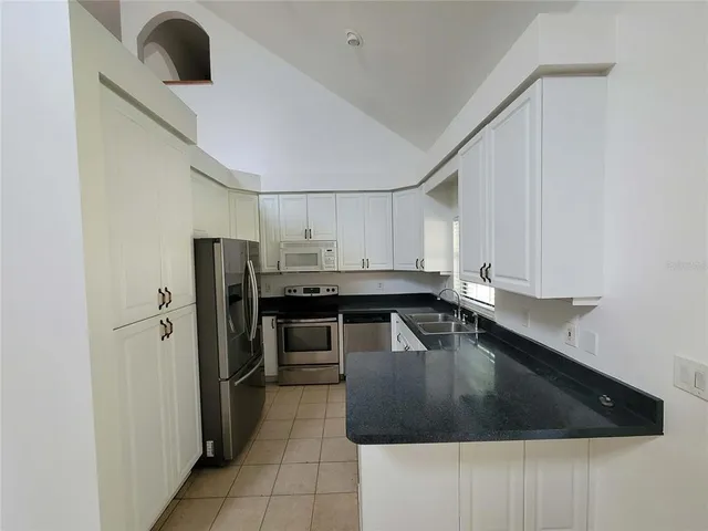 $2,650 | 37515 Phelps Road, Zephyrhills, FL 33541