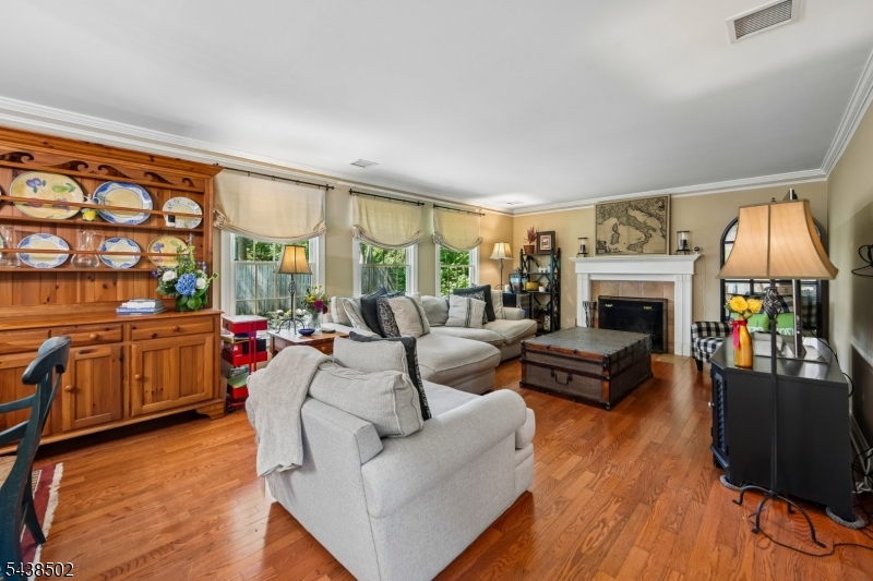 24 Canoe Brook Road Short Hills, NJ 07078 - Photo 6 of 42