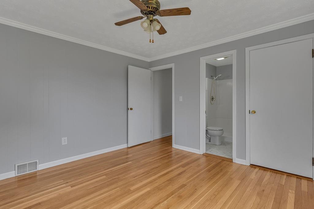 6097 Tuscarawas Road Industry, PA 15052 - Photo 18 of 42