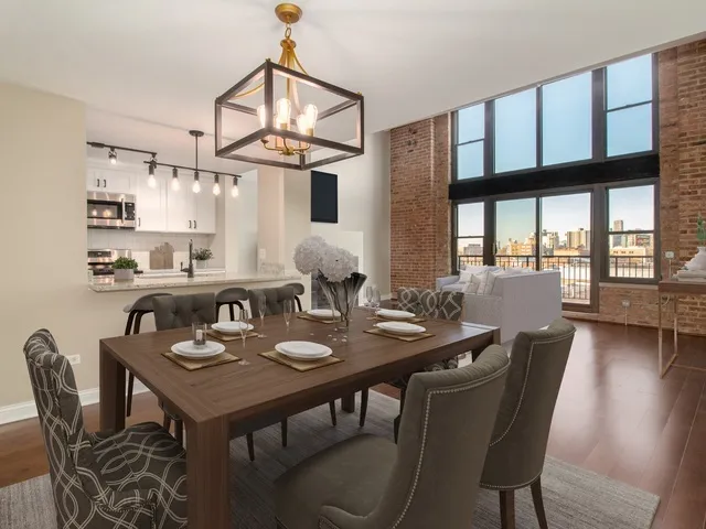 $398,400 | 50 East 26th Street, Unit 406, Chicago, IL 60616