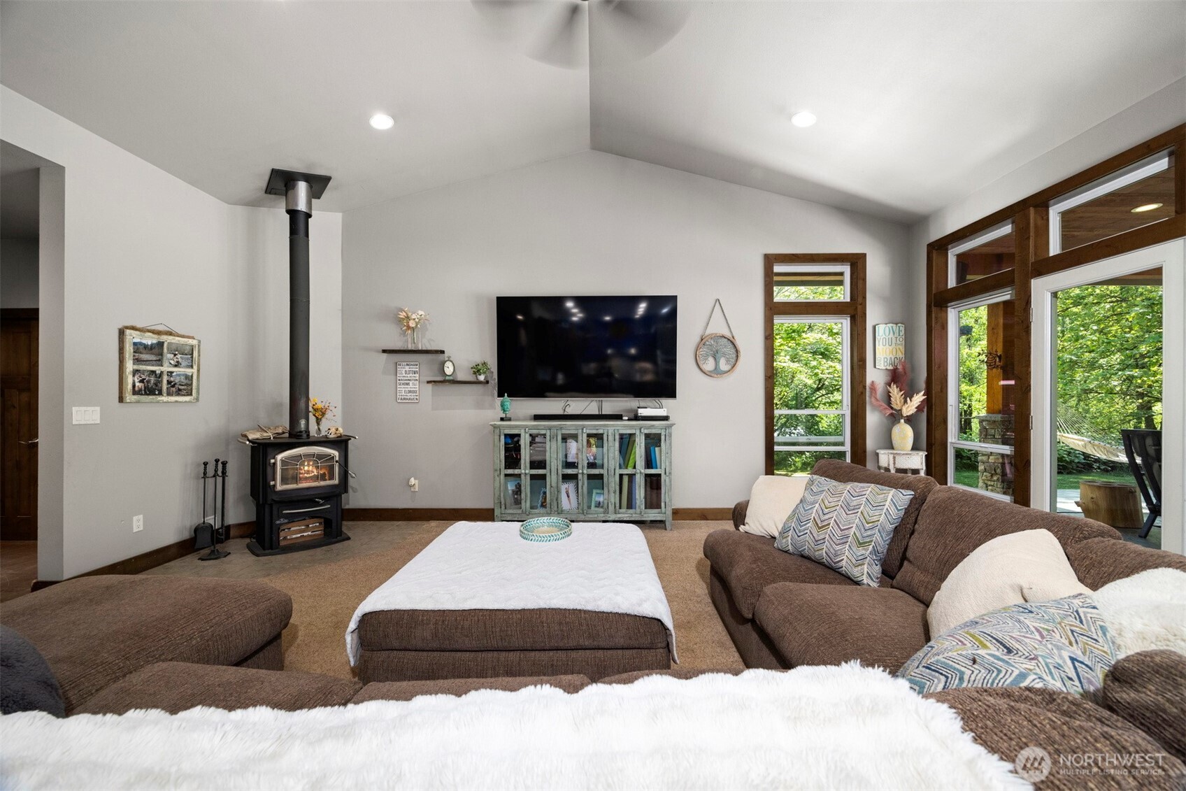 395 East Hemmi Road Lynden, WA 98264 - Photo 10 of 40 Gallery Image 10