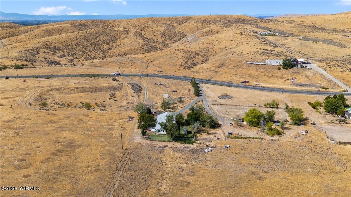 4301 Cheyne Road Zillah, WA 98953 - Photo 20 of 21 03-DJI_20260904122256_0082_D