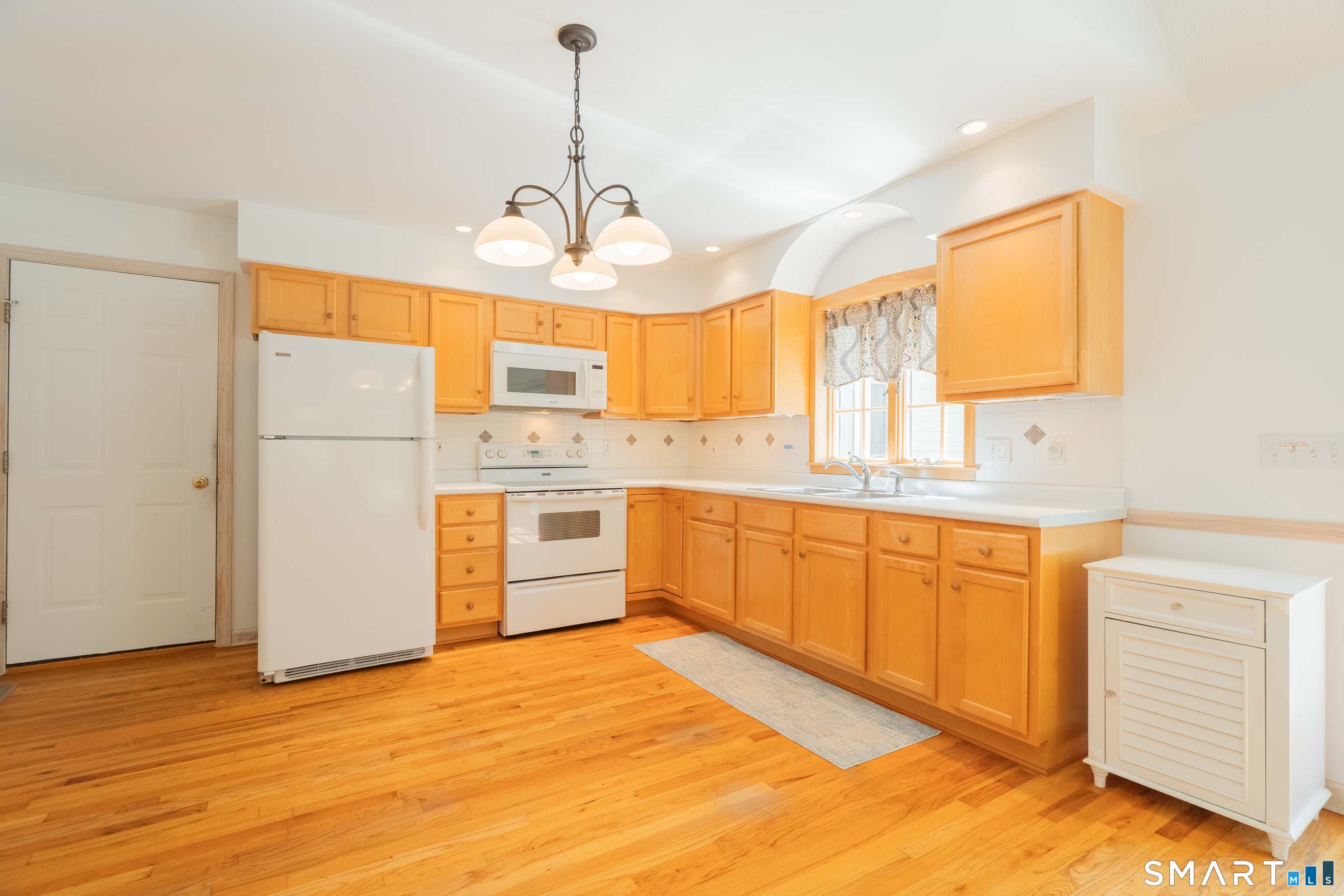 350 Joyce Road Hamden, CT 06518 - Photo 24 of 39 Gallery Image 24