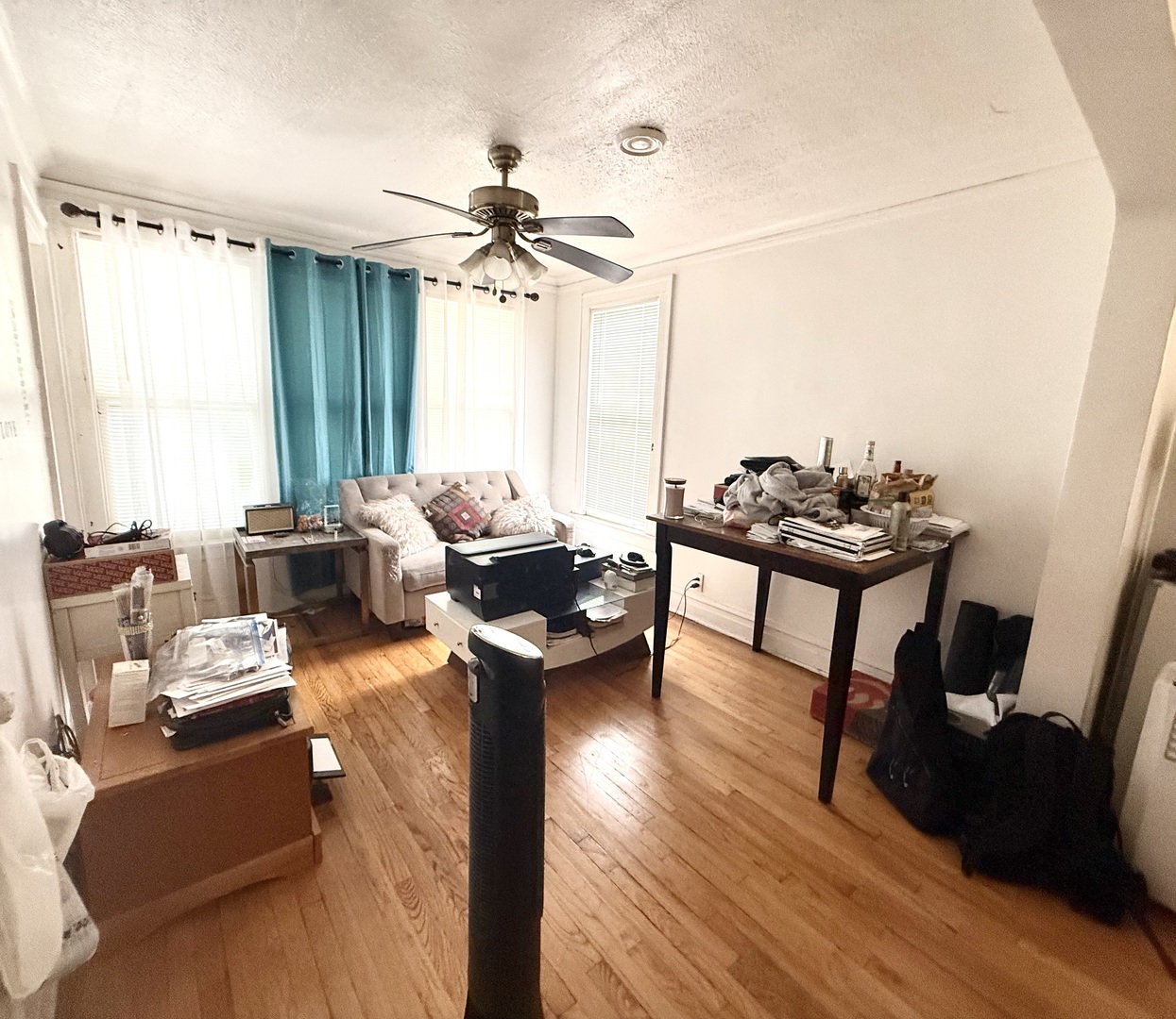 7130 South Green Street Chicago, IL 60621 - Photo 2 of 8