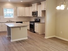 312 Alameda Lane Pendleton, SC 29670 - Photo 8 of 39 Gallery Image 8