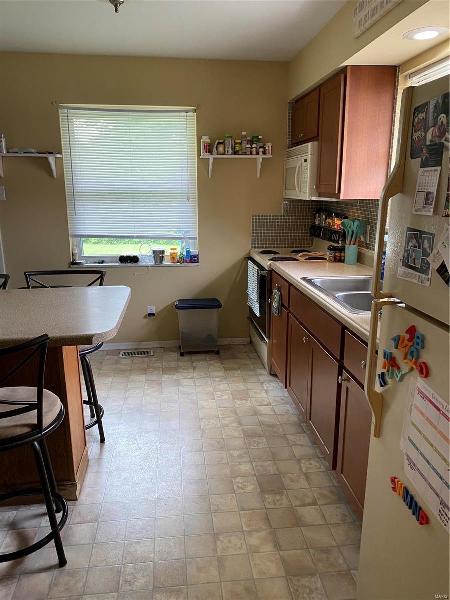 835 Cole Boulevard St. Charles, MO 63301 - Photo 3 of 16