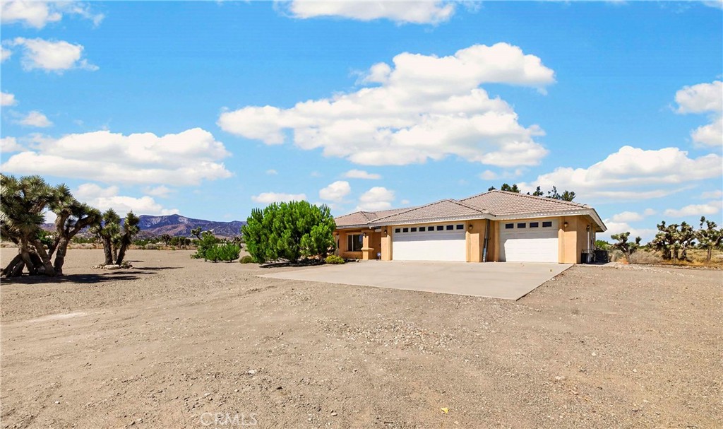 10624 Nugget Road Phelan, CA 92371 - Photo 4 of 70