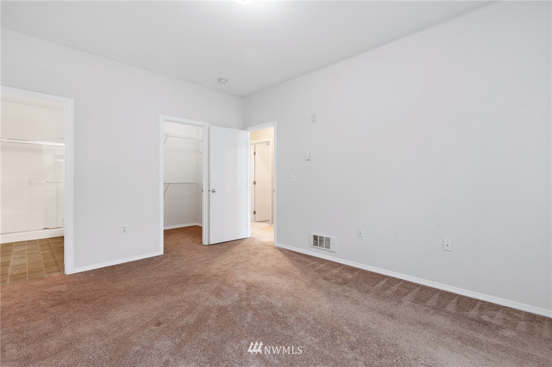 2808 Southeast 8th Place, Unit 2109 Renton, WA 98058 - Photo 17 of 27 Gallery Image 17