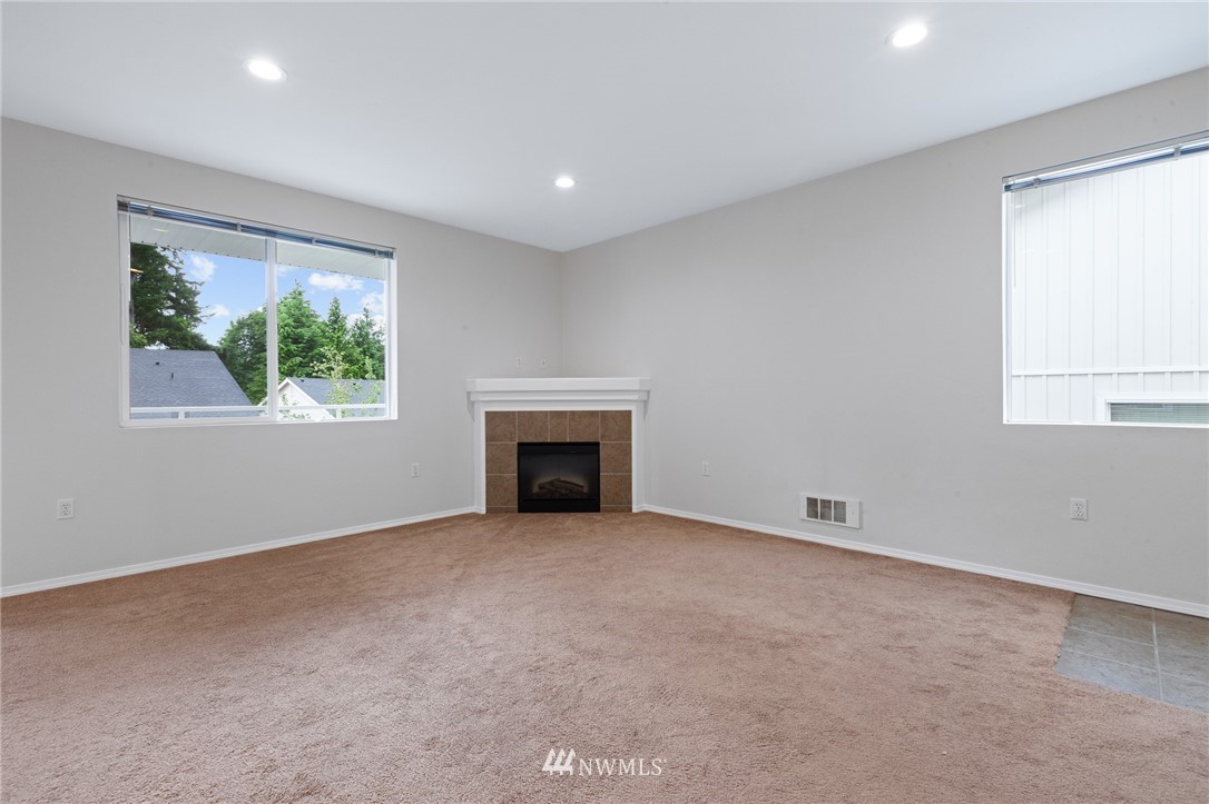 2808 Southeast 8th Place, Unit 2109 Renton, WA 98058 - Photo 3 of 27 Gallery Image 3