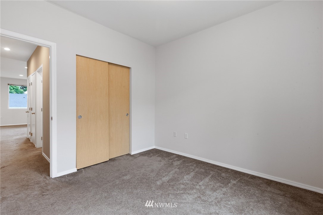 2808 Southeast 8th Place, Unit 2109 Renton, WA 98058 - Photo 24 of 27 Gallery Image 24