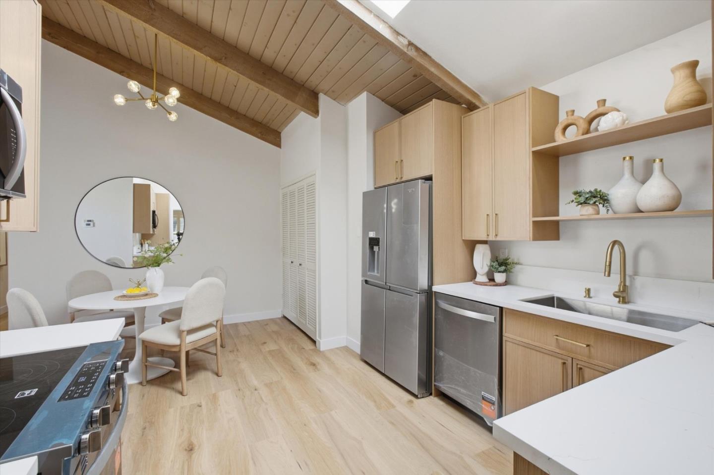 22944 Longdown Road Cupertino, CA 95014 - Photo 10 of 113 Gallery Image 10