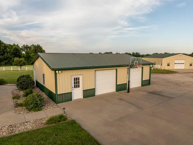 $620,000 | 520 Northeast 15504 County Road, Archie, MO 64725