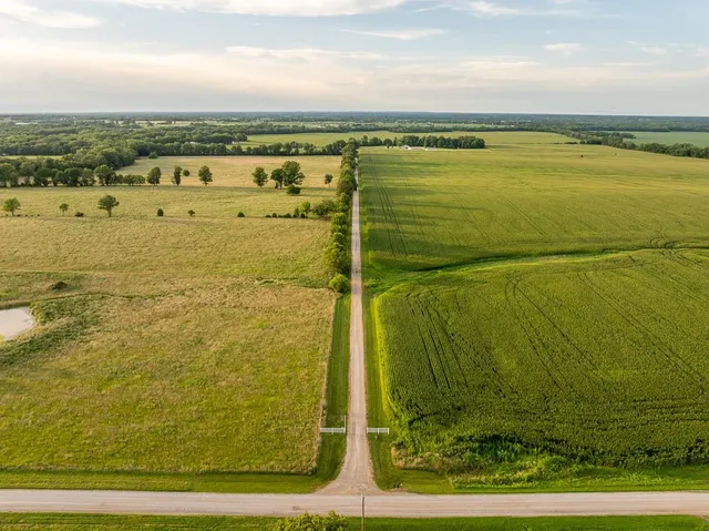 $620,000 | 520 Northeast 15504 County Road, Archie, MO 64725