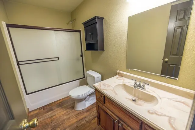 $620,000 | 520 Northeast 15504 County Road, Archie, MO 64725