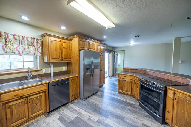 $620,000 | 520 Northeast 15504 County Road, Archie, MO 64725