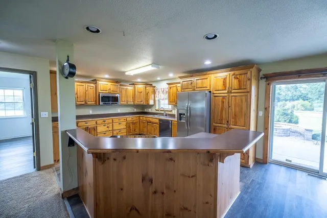 $620,000 | 520 Northeast 15504 County Road, Archie, MO 64725