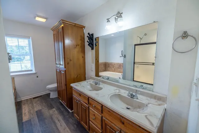 $620,000 | 520 Northeast 15504 County Road, Archie, MO 64725