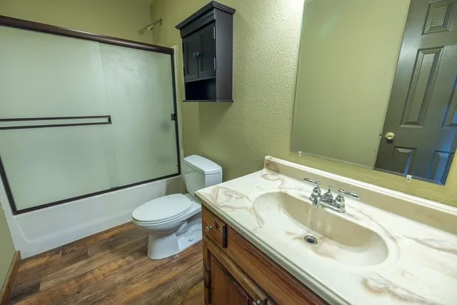 $620,000 | 520 Northeast 15504 County Road, Archie, MO 64725