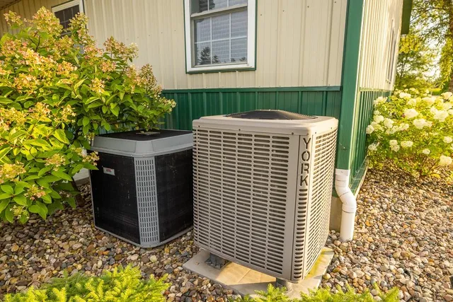 $620,000 | 520 Northeast 15504 County Road, Archie, MO 64725