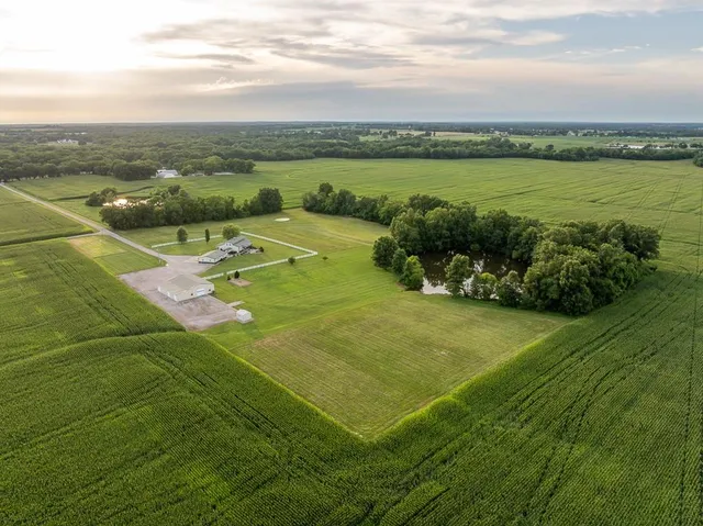 $620,000 | 520 Northeast 15504 County Road, Archie, MO 64725