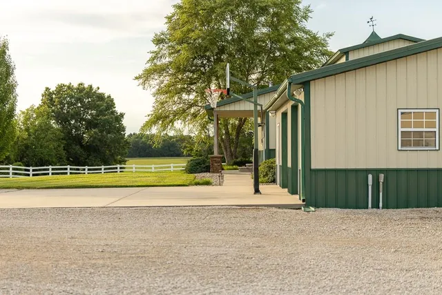 $620,000 | 520 Northeast 15504 County Road, Archie, MO 64725