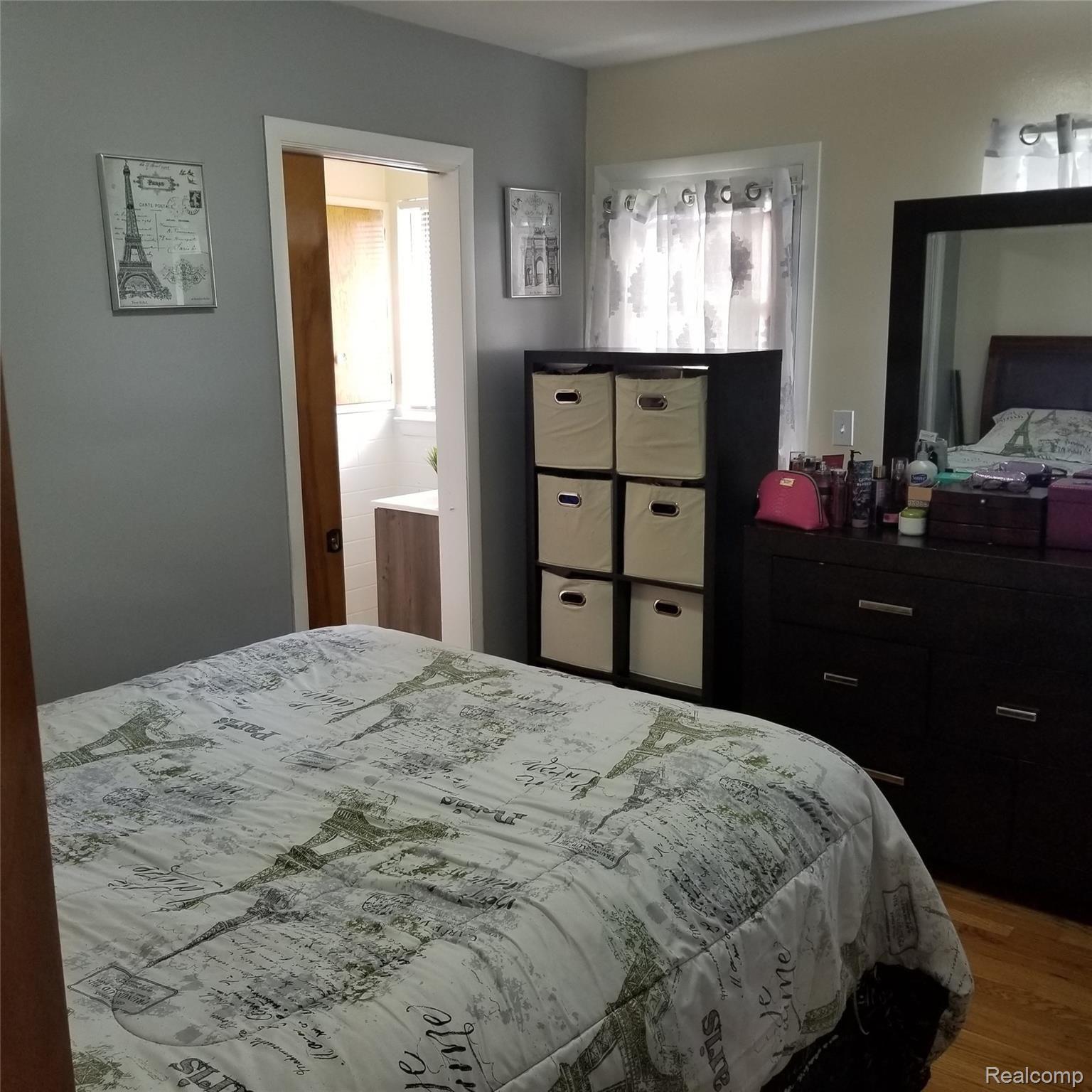 24704 Ridgecroft Avenue Eastpointe, MI 48021 - Photo 27 of 48 20200427_132557.jpg