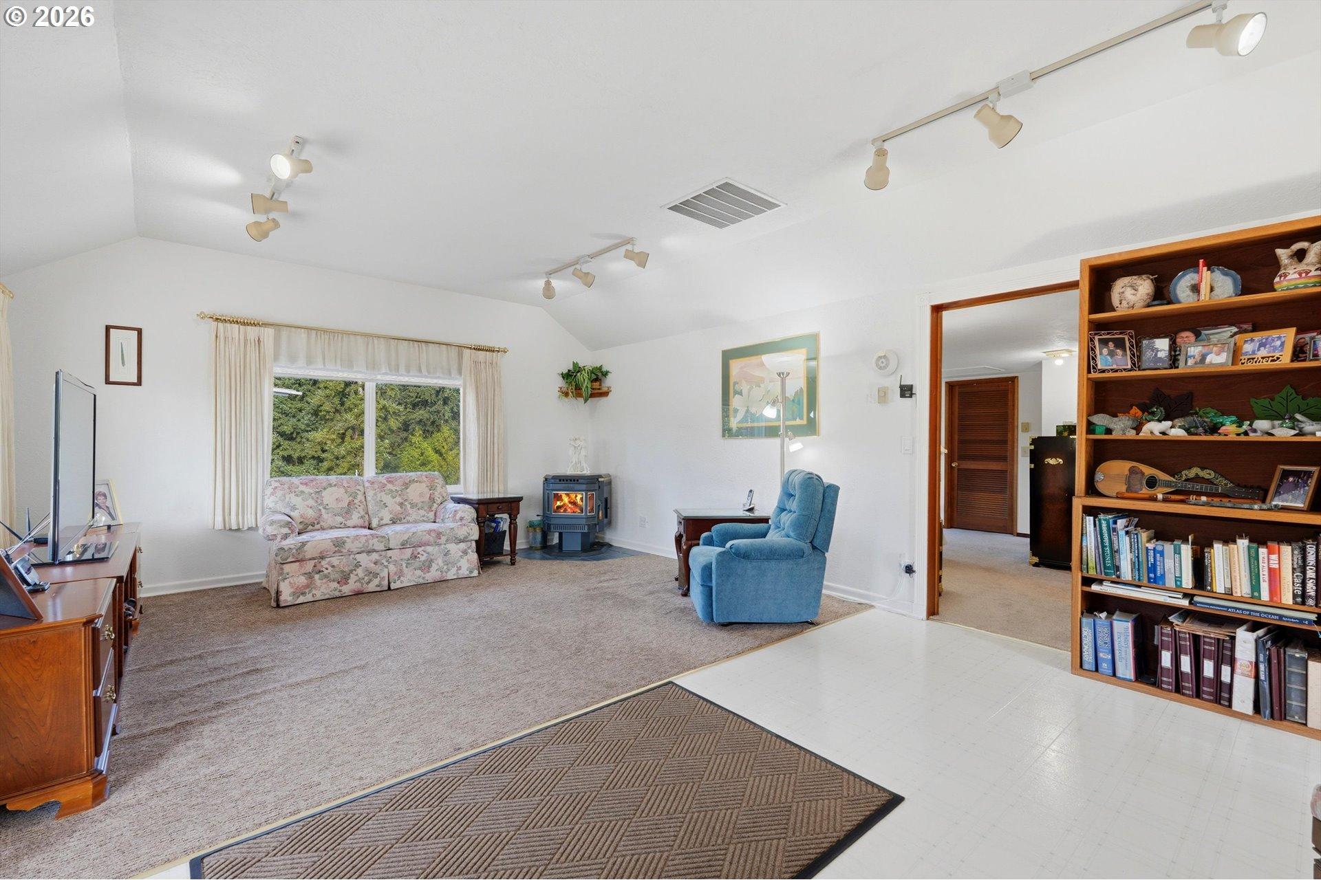 2840 Northwest Phillips Road Gaston, OR 97119 - Photo 13 of 41 Gallery Image 13