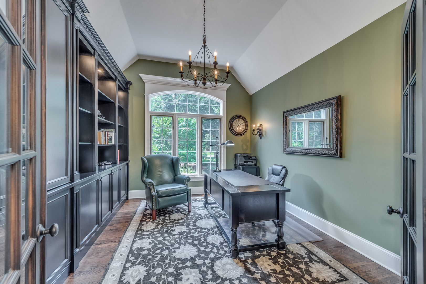 8N669 Edgewood Road Elgin, IL 60124 - Photo 24 of 59 Gallery Image 24
