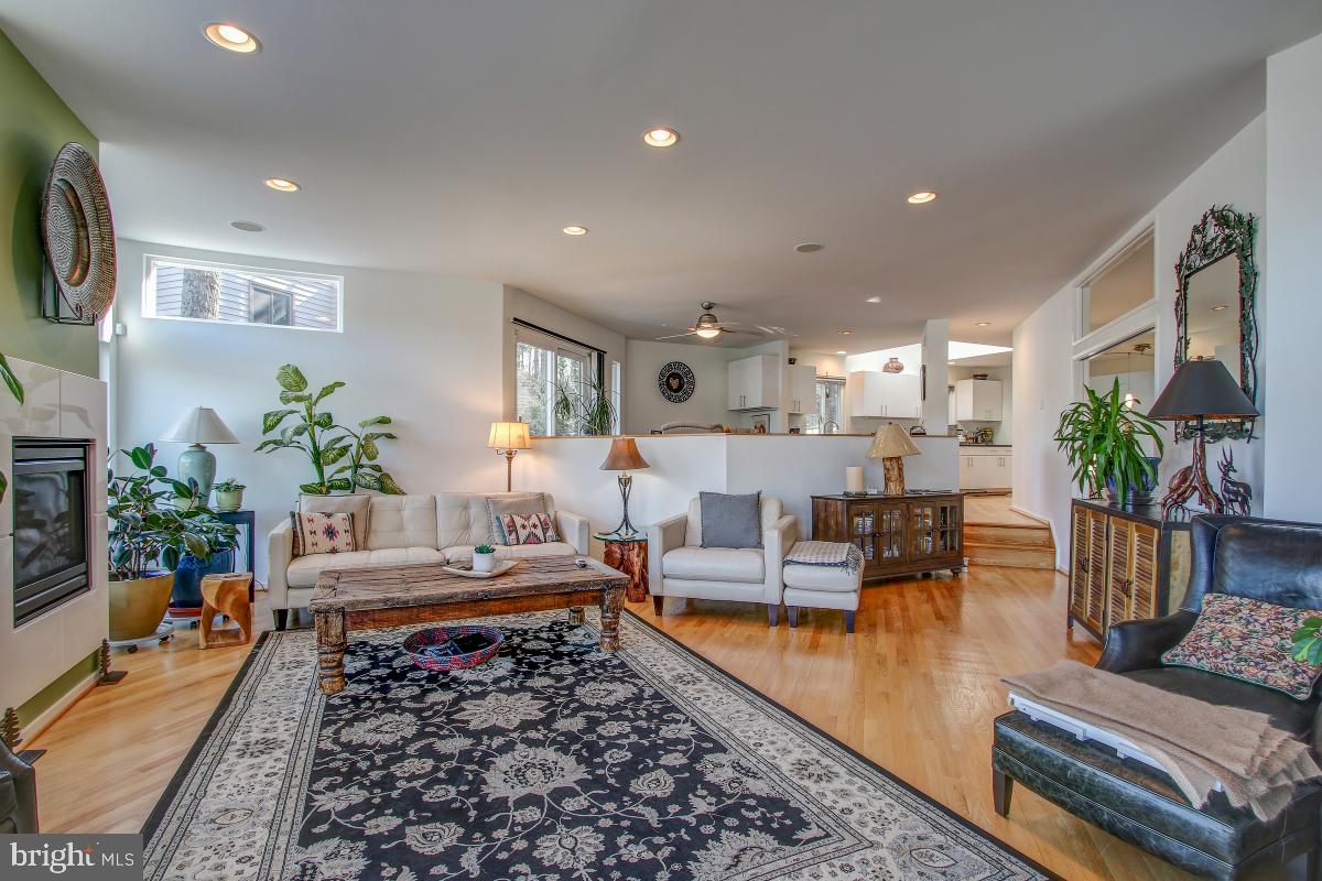 2258 Compass Point Lane Reston, VA 20191 - Photo 13 of 54 The heart of the house!