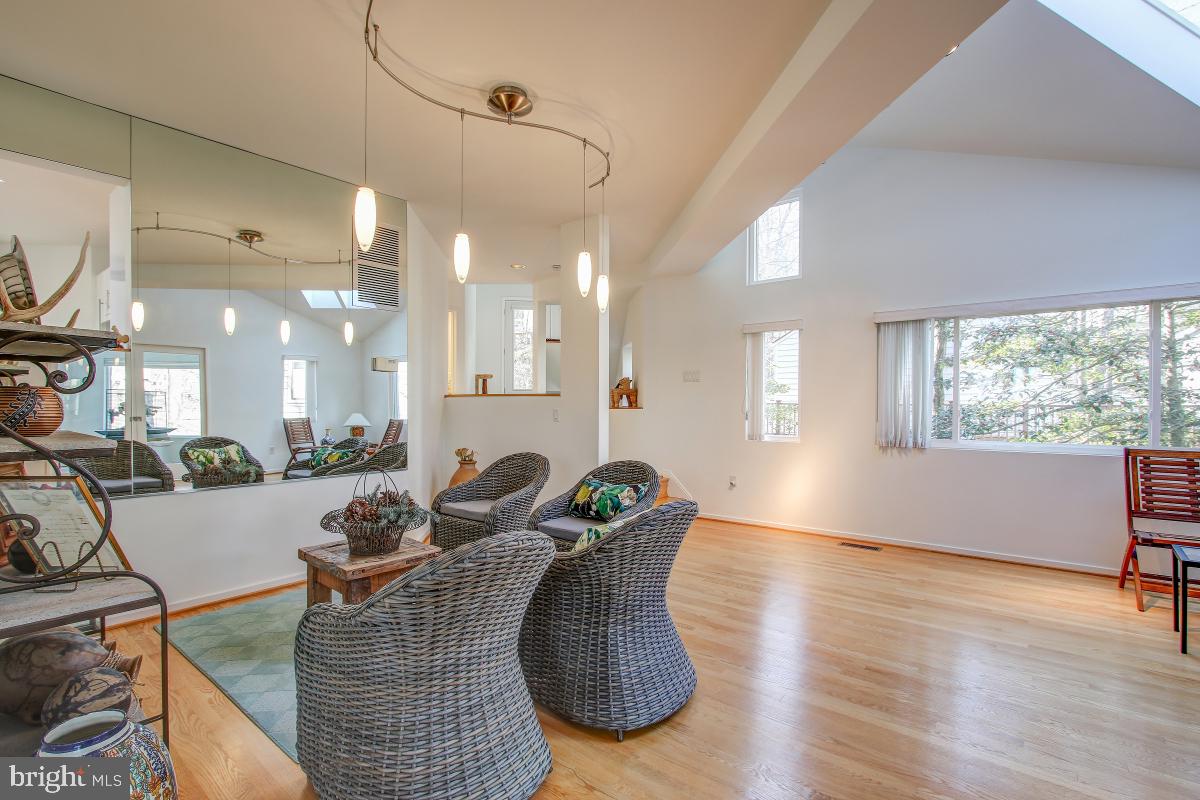2258 Compass Point Lane Reston, VA 20191 - Photo 19 of 54 Skylights, vaulted ceiling, tons of light!