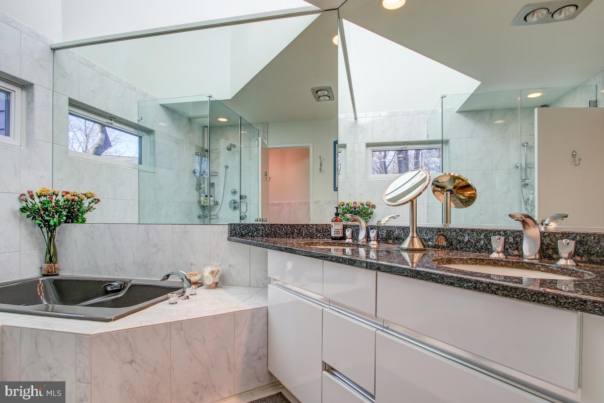 2258 Compass Point Lane Reston, VA 20191 - Photo 27 of 54 Beautiful Master Bathroom