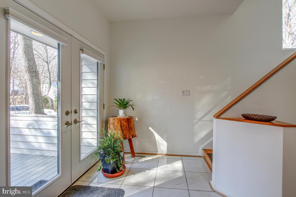 2258 Compass Point Lane Reston, VA 20191 - Photo 3 of 54 Charming, Contemporary Design