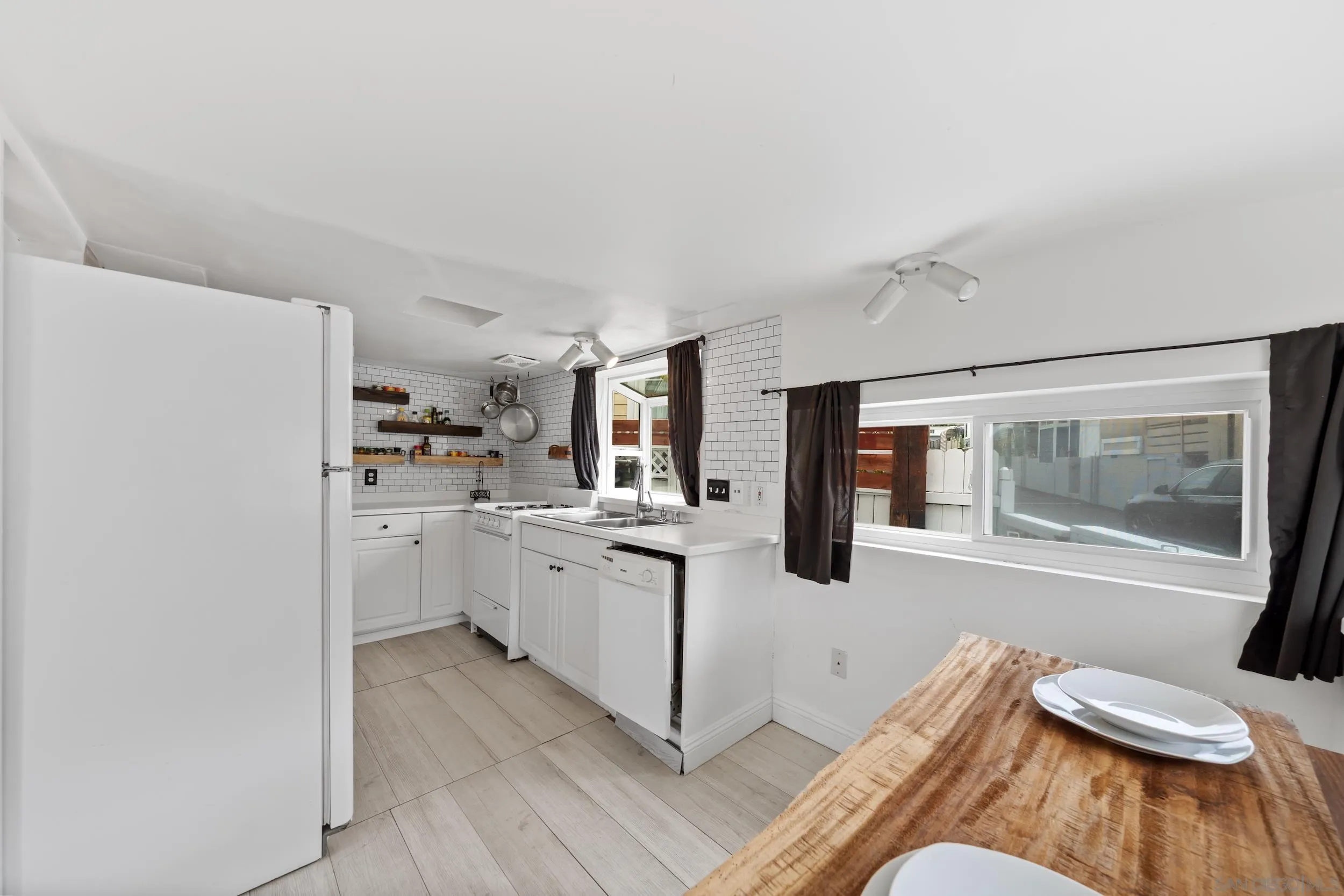 170 Diana Street, Unit 29 Encinitas, CA 92024 - Photo 6 of 20