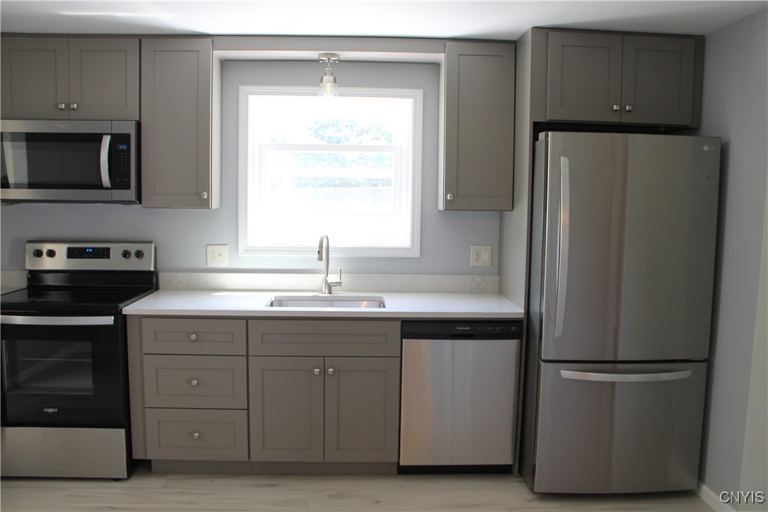 111 Willowcrest Drive Elbridge, NY 13060 - Photo 4 of 44 Kitchen