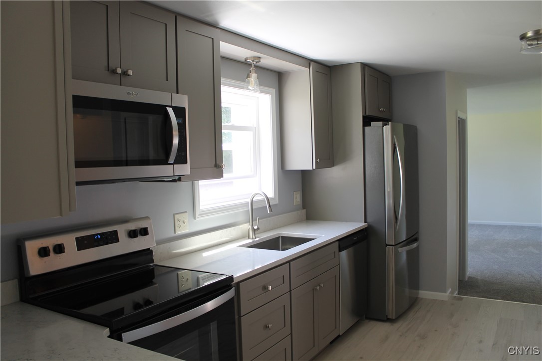 111 Willowcrest Drive Elbridge, NY 13060 - Photo 5 of 44 Kitchen