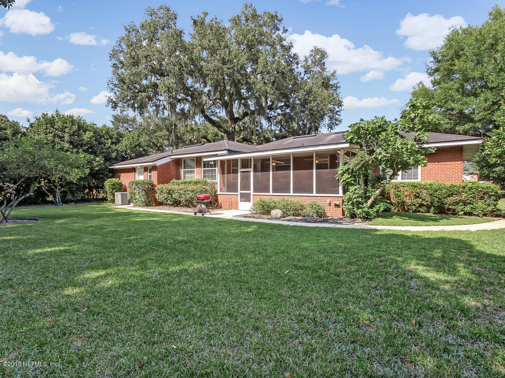 1526 Somerville Road Jacksonville, FL 32207 - Photo 27 of 30 a front view of house with yard and green space