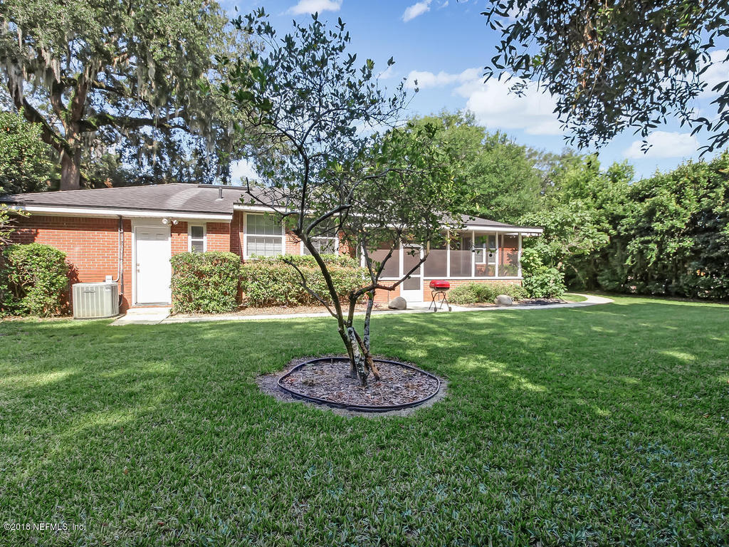 1526 Somerville Road Jacksonville, FL 32207 - Photo 29 of 30 a house view with a garden space