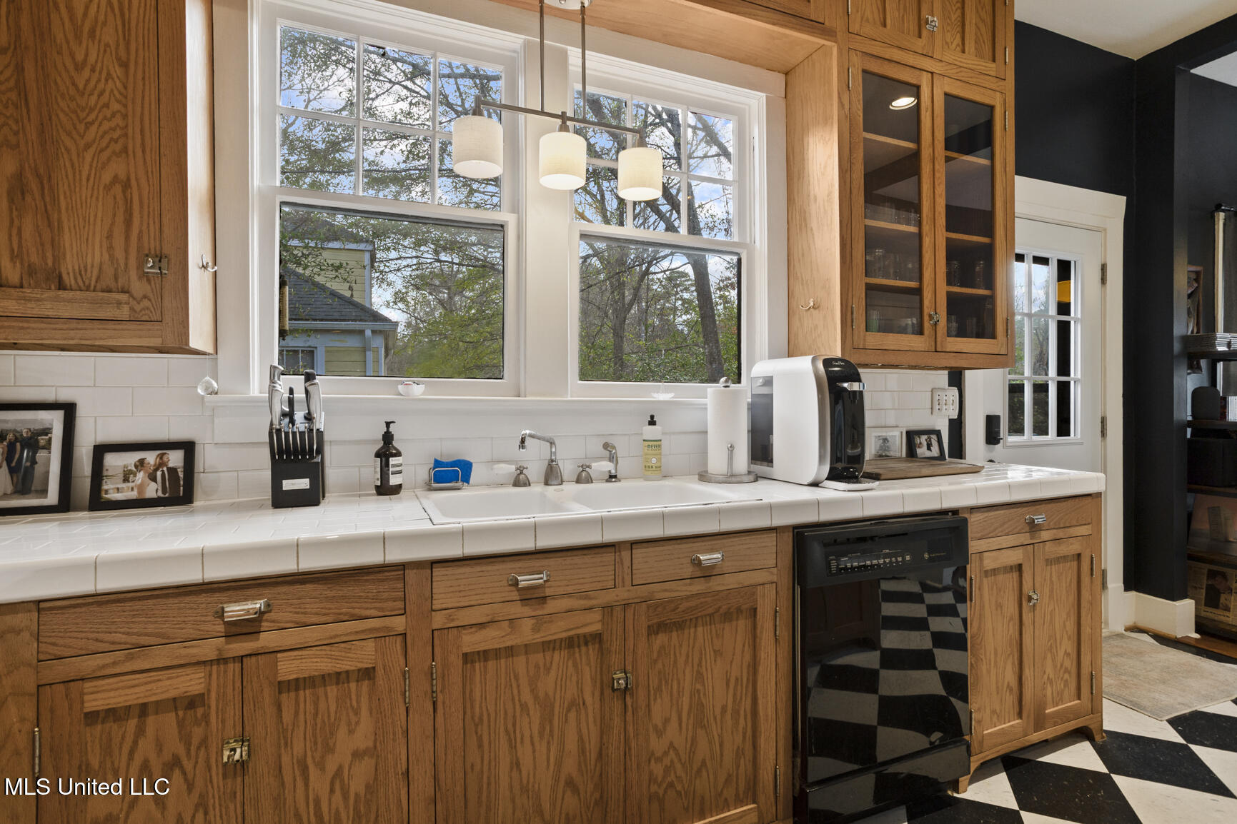 1417 Poplar Boulevard Jackson, MS 39202 - Photo 29 of 48 1417 Poplar-24