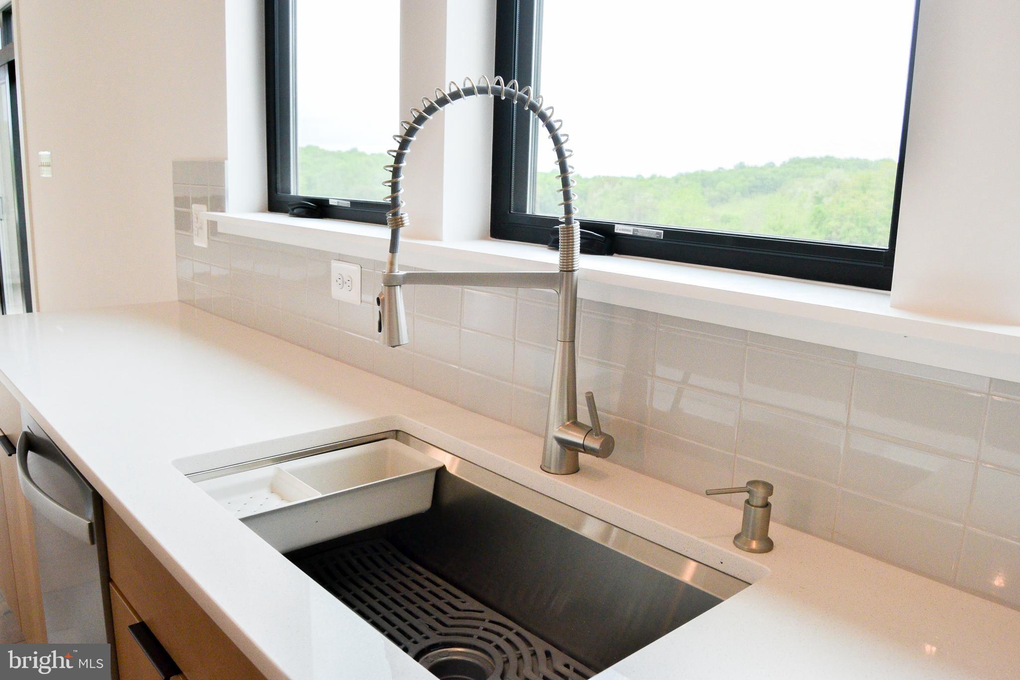 3305 Nicholson Road Westminster, MD 21157 - Photo 8 of 23 Large under-mounted sink.
