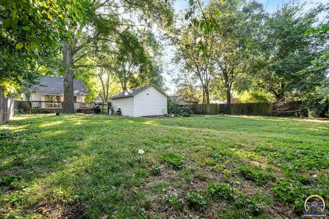 $136,900 | 917 Southwest Warren Avenue, Topeka, KS 66606